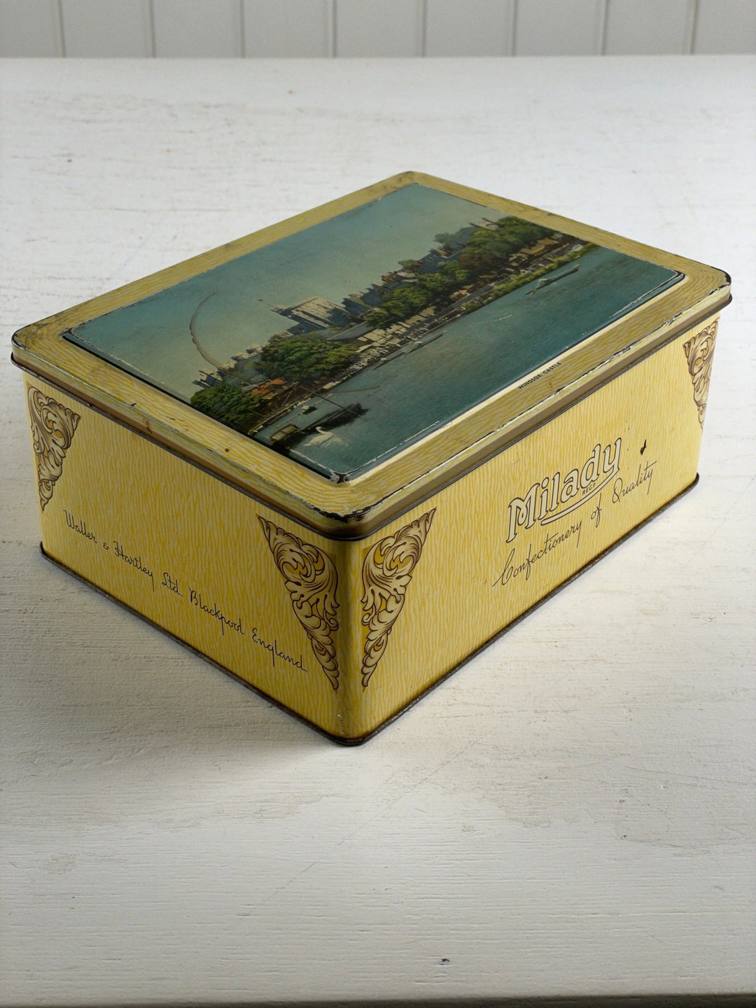 Milady Confectionary of Quality kagedåse - Mission Afrika Genbrug